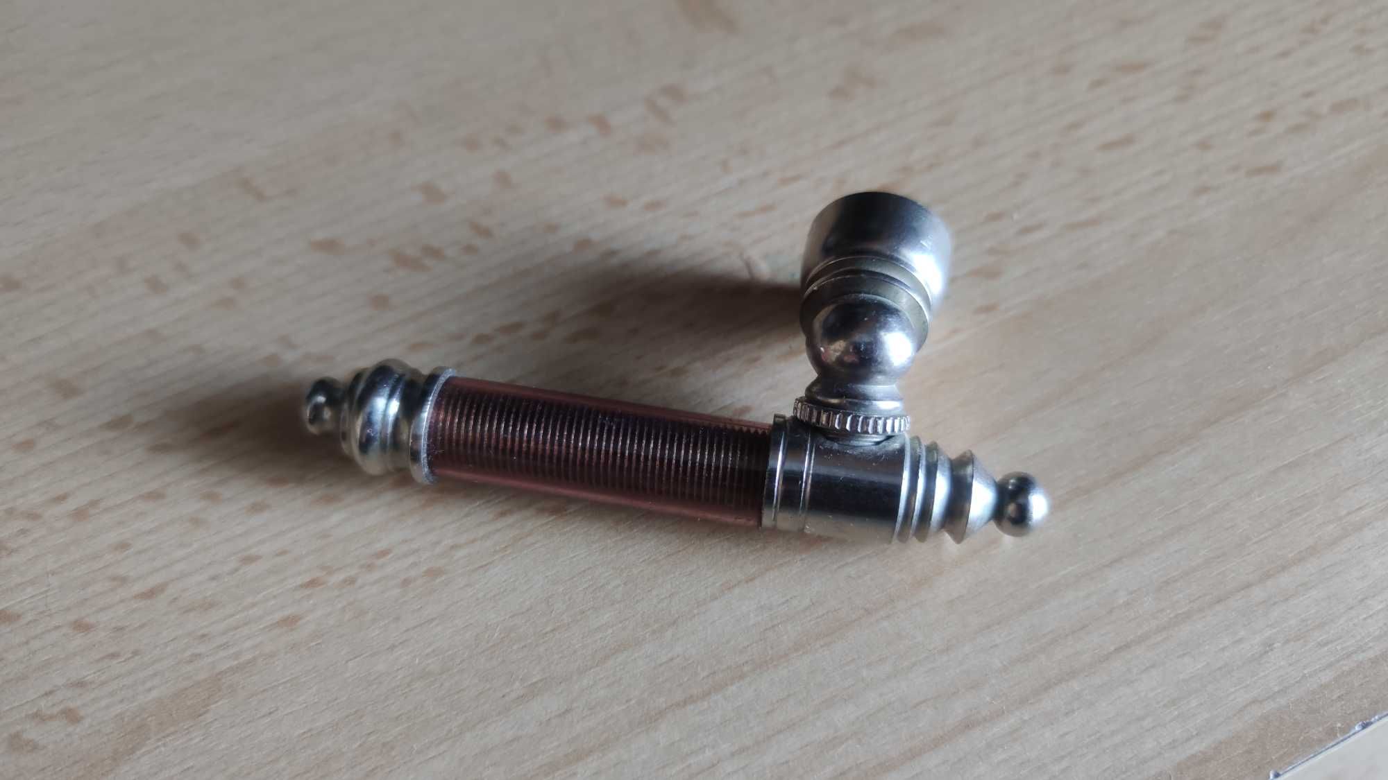 Cachimbo de metal e rede novo