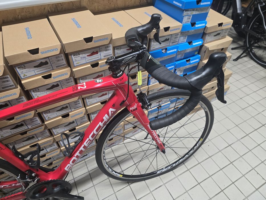 Bicicleta de carbono com dura ace