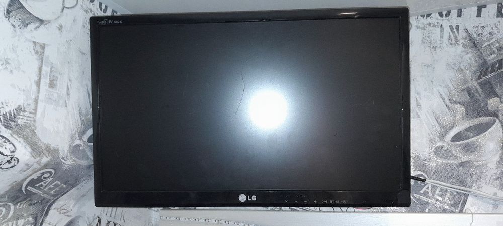 Телевизор LG M2232D
