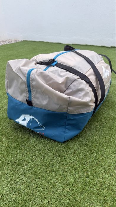 Tenda com duplo tecto para 6 pessoas