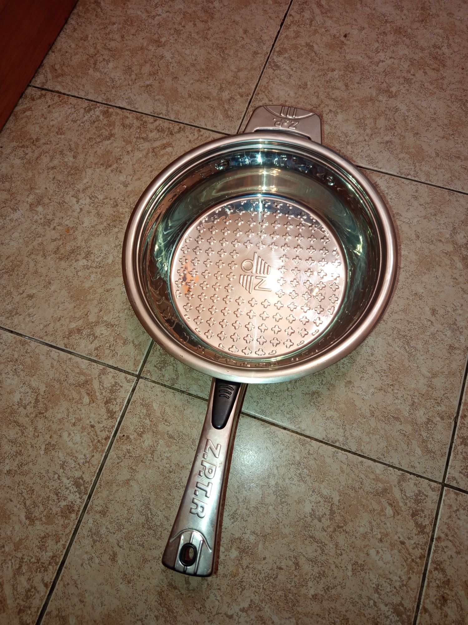 Продам посуд майже новий