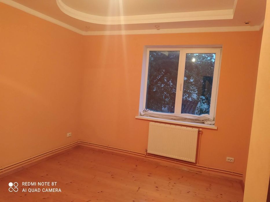 Продається 3- х кімнатна квартира площею 61м. кв.