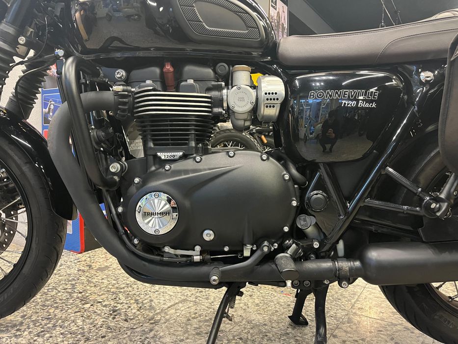 Triumph T 120 Black em Óptimo estado com Extras Triumph