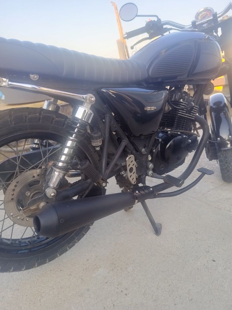 Moto 125 bullit Hunt
