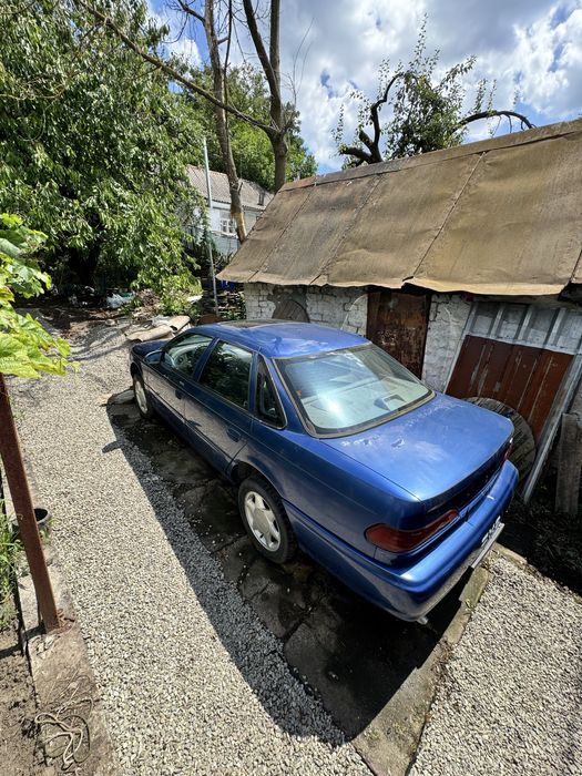Ford Taurus SHO 3.0 Yamaha V6 (220 к.с.), 1992 рік