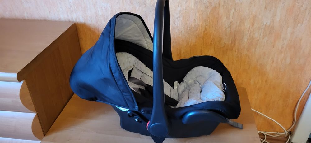 Fotelik, nosidełko do samochodu