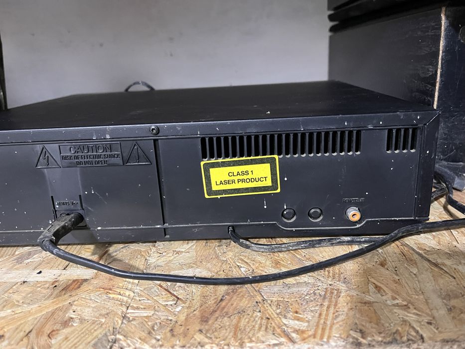 CD проигрыватель Philips AK630