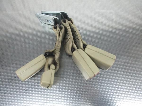 Encaixe de cinto trás direito JAGUAR XF (X250)