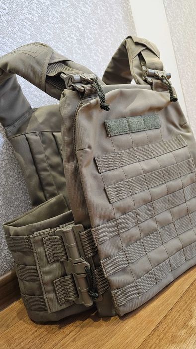 Жилет чоловічий швидкий скид берці талани рюкзак рпс черевики