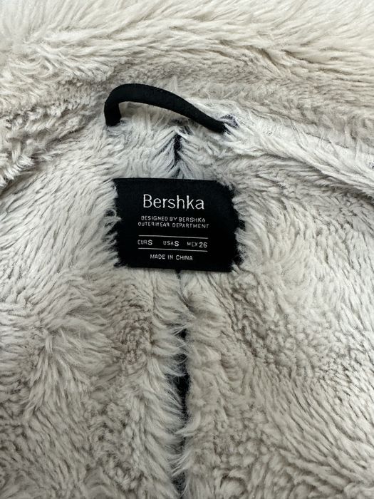 Дублянка Bershka