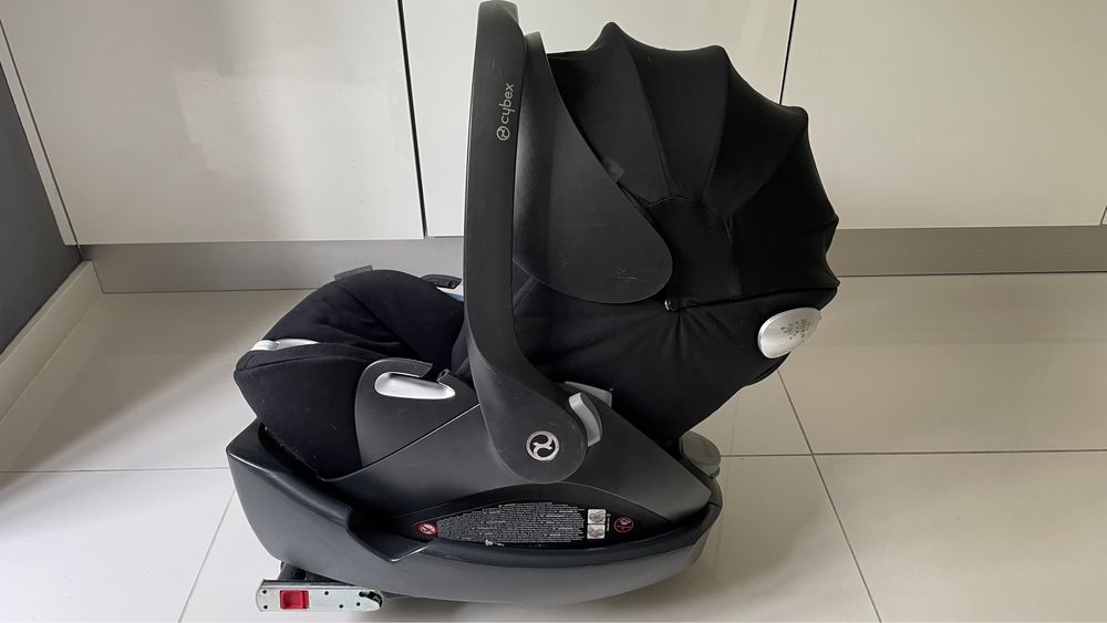 Ovinho Cybex Cloud Q com Base Isofix + acessórios