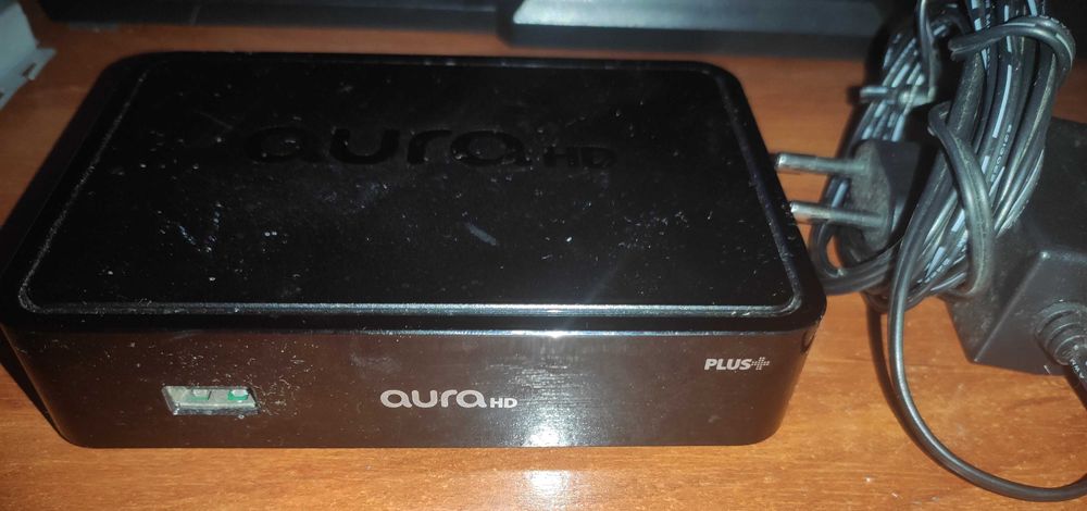 Приставка/Тюнер IPTV/OTV AURA HD2+WiFi