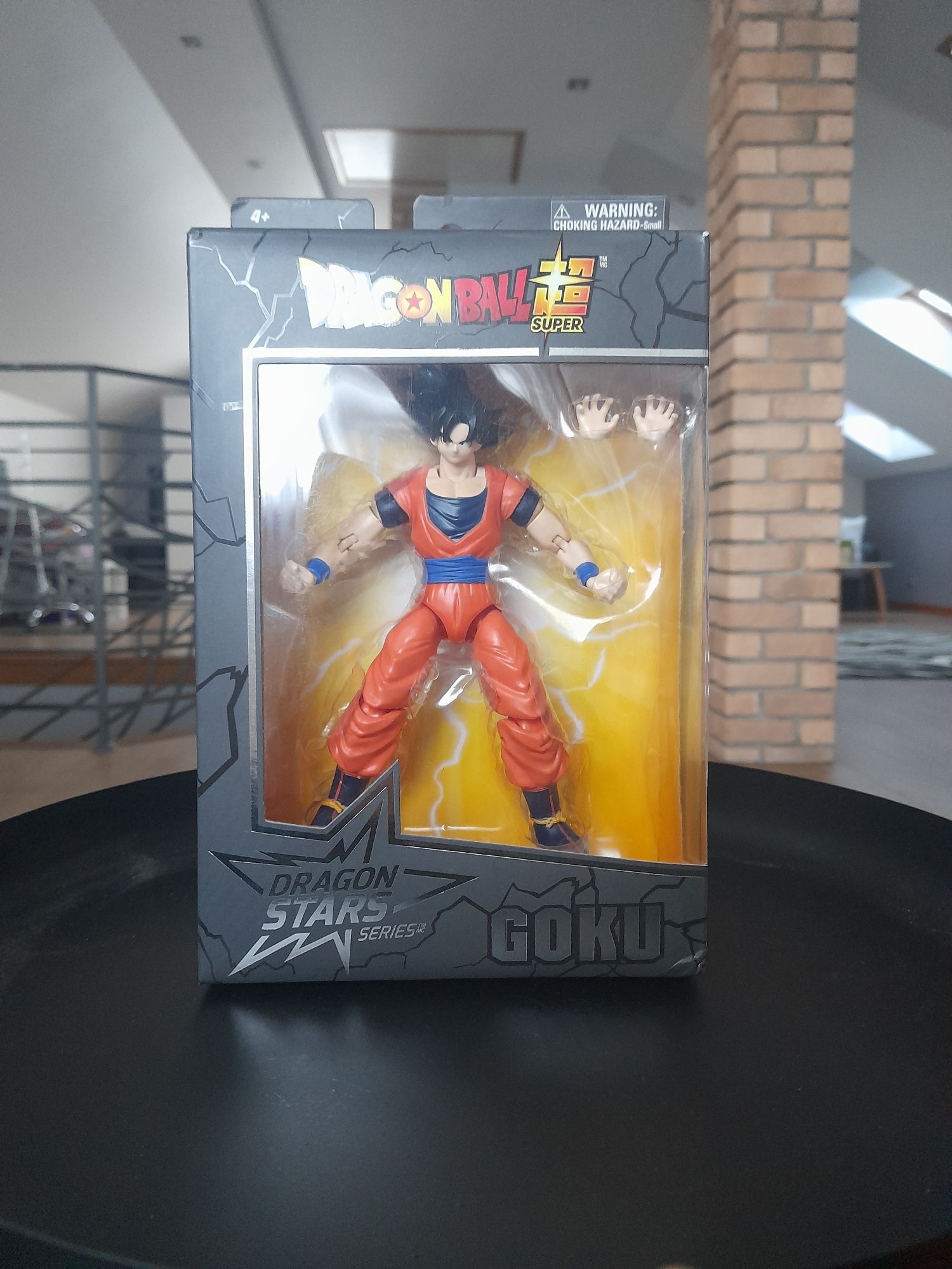 Goku dragon stars series figure