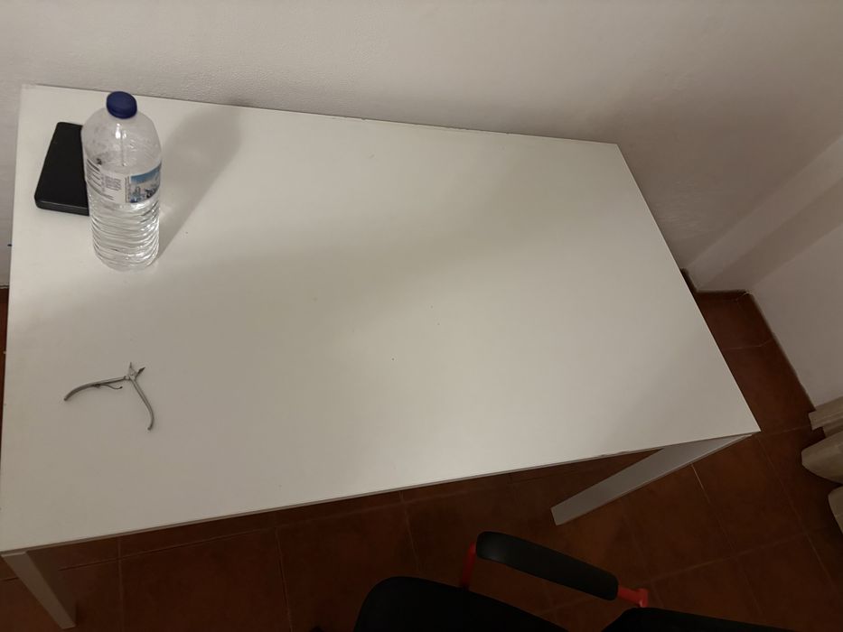 vendo cadeira e mesa de escritorio