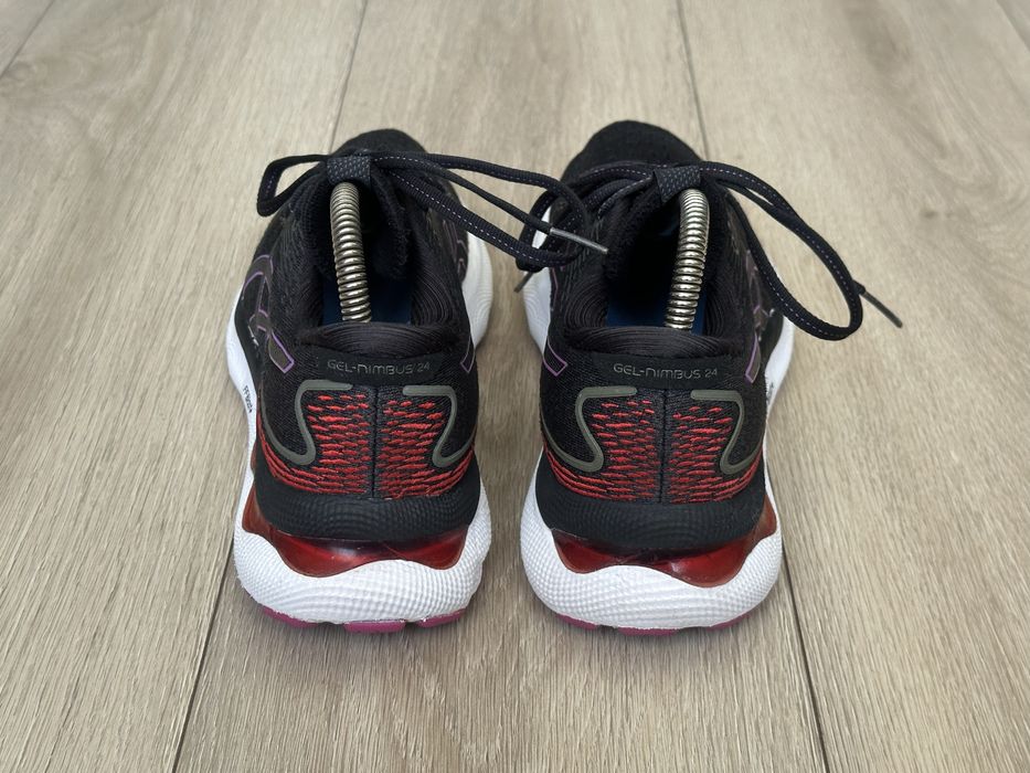 Коосівки asics nimbus 24