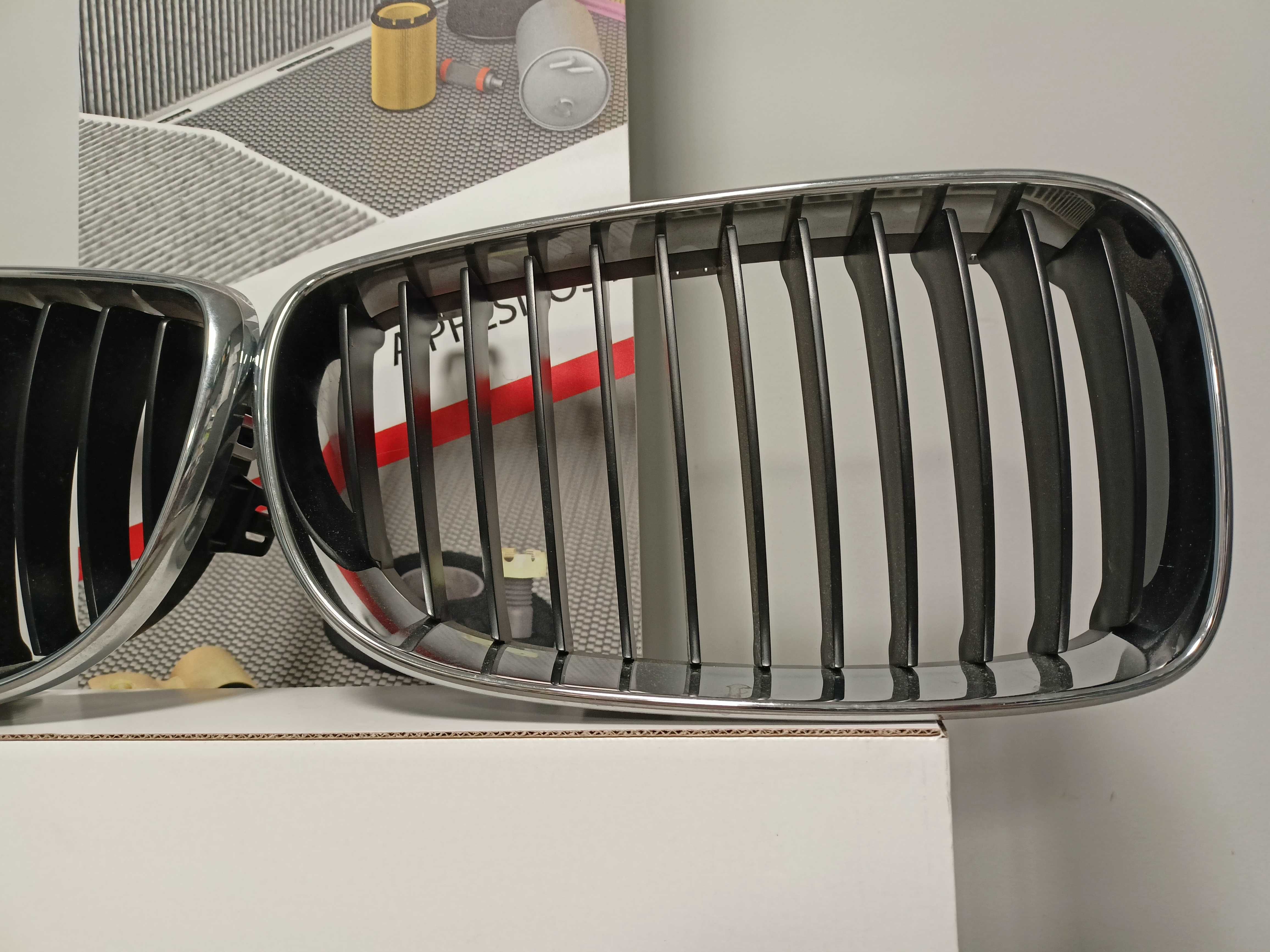 BMW 1 E81,E87,E88 Atrapa/Grill/Nerka kpl.2szt.> oryginał !!!