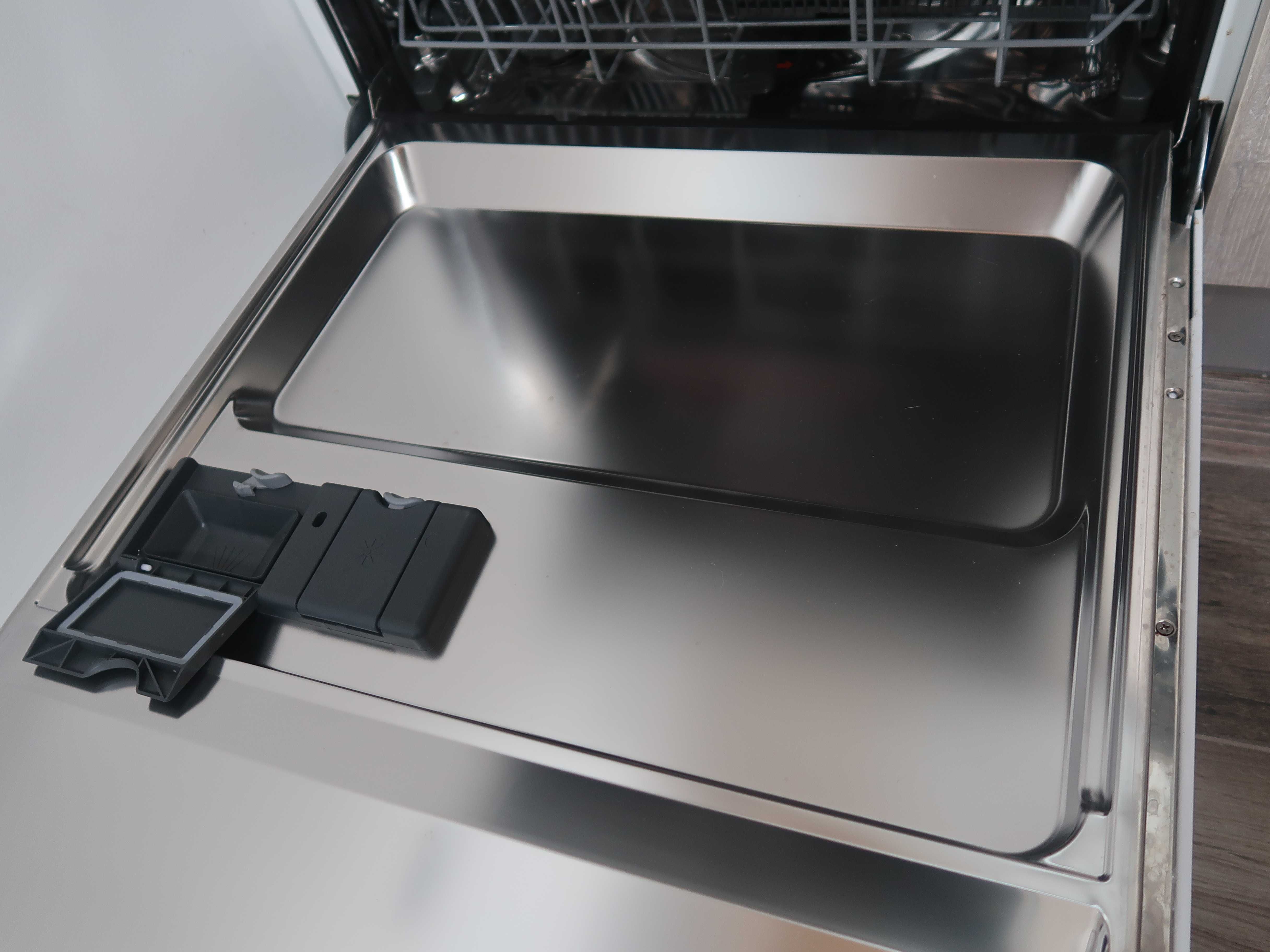 Maquina Lavar a Loiça AEG FFB53620ZW NOVA* - Nunca usada