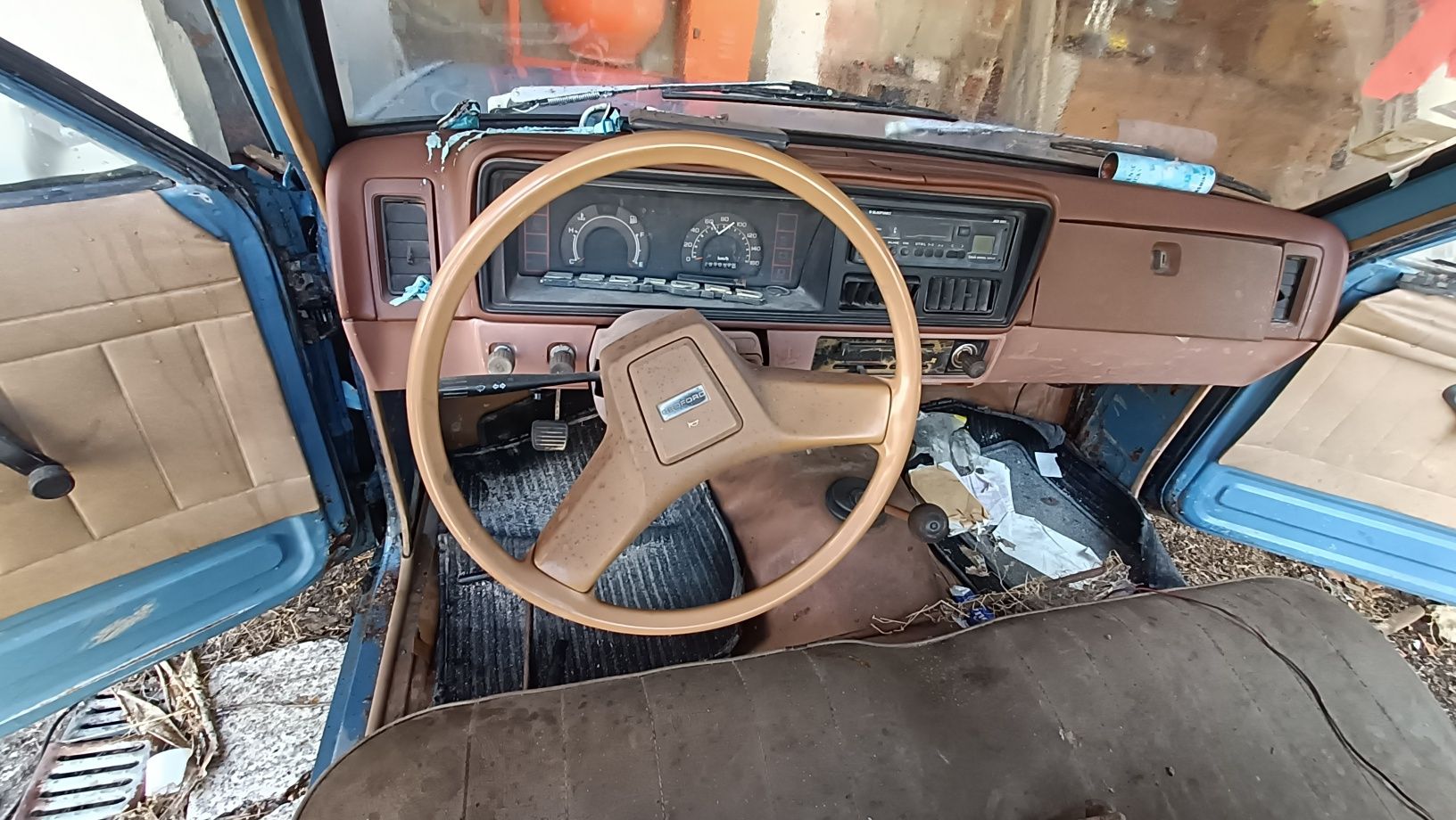 Carrinha caixa aberta Bedford KBD 26 1982