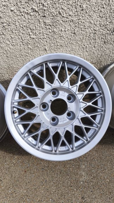 Jantes BMW 15" em ótimo estado