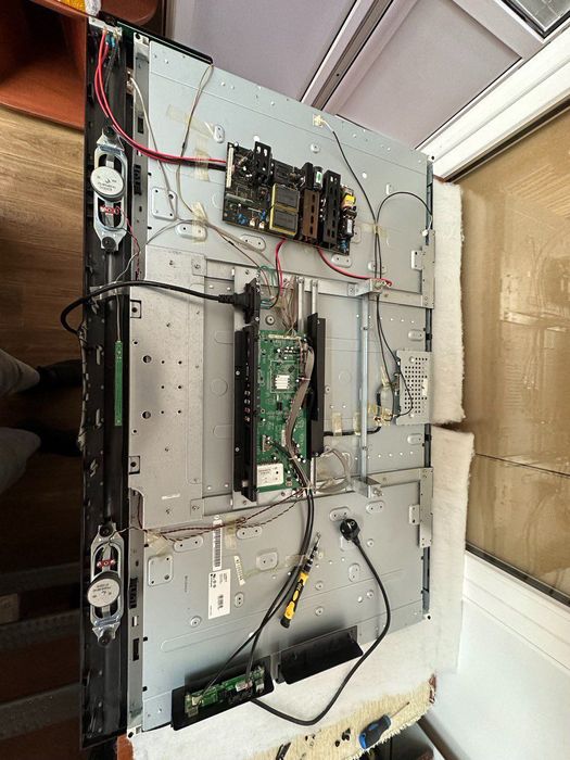 Телевизор Orion LCD4752 (Разборка)