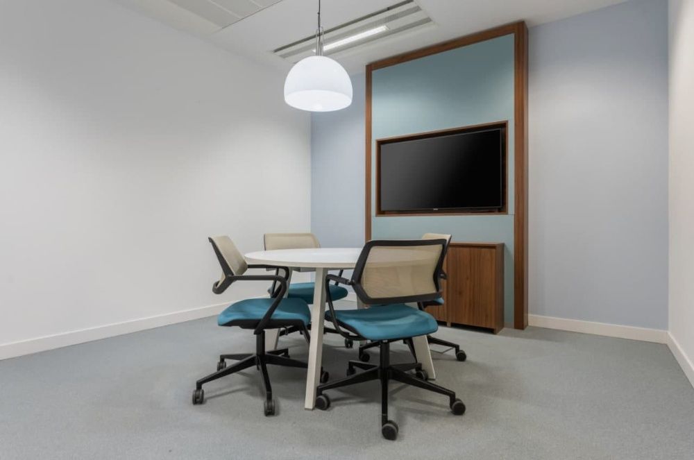 Wynajem biura w Warszawie:Pełni powierzchnia biurowa w Regus Skylight
