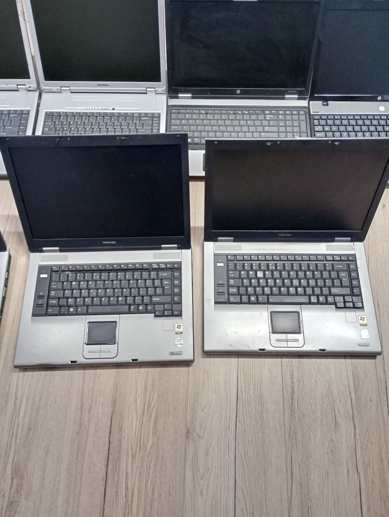 Laptopy - 7 sztuk różne modele