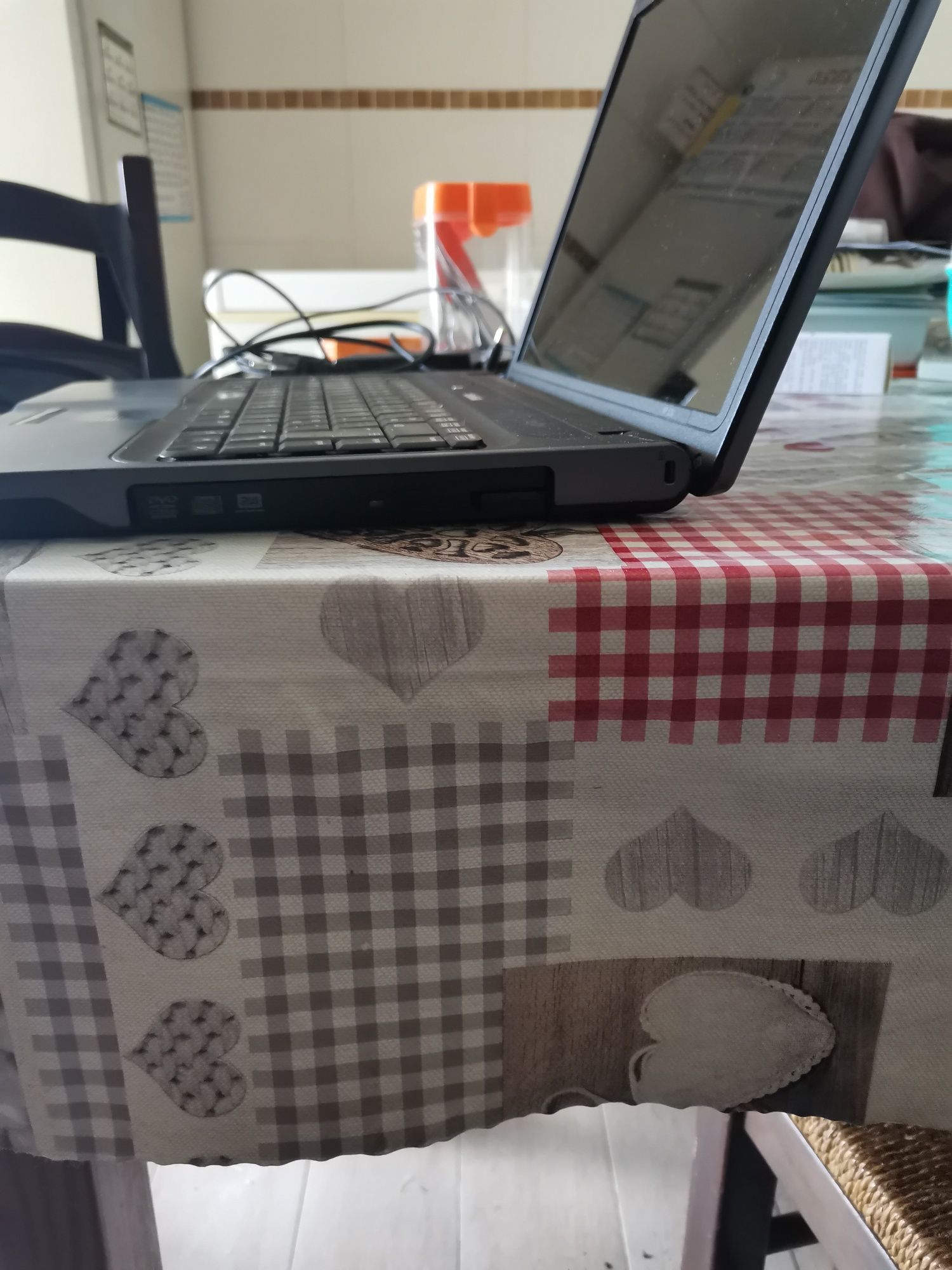 Portatil hp 530 a trabalhar