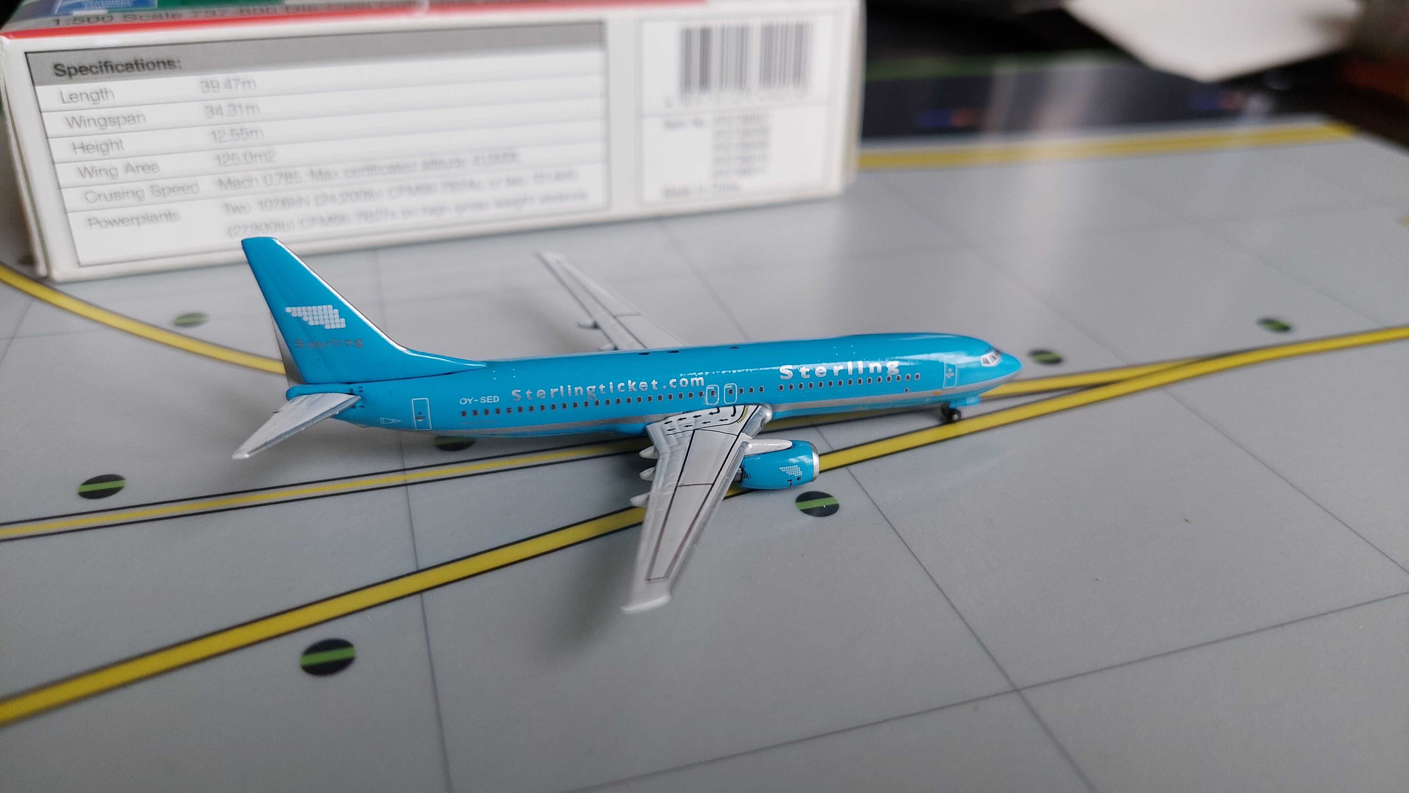 Model Boeing B 737-800 linii Sterling 1:500 Herpa/ Inflight 500