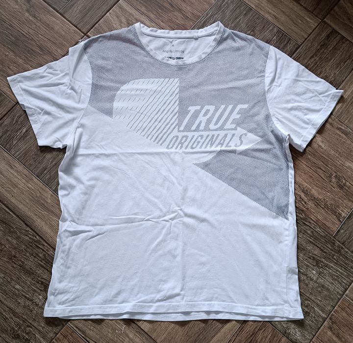 Biała koszulka z krótkim rękawem