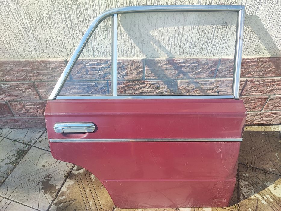 Продам двері на ВАЗ 2106 ціна 1000 гр