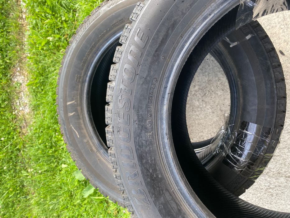 Резина 2021 року 235.   55.   17R. BRIDGESTONE BLIZZAK VRX