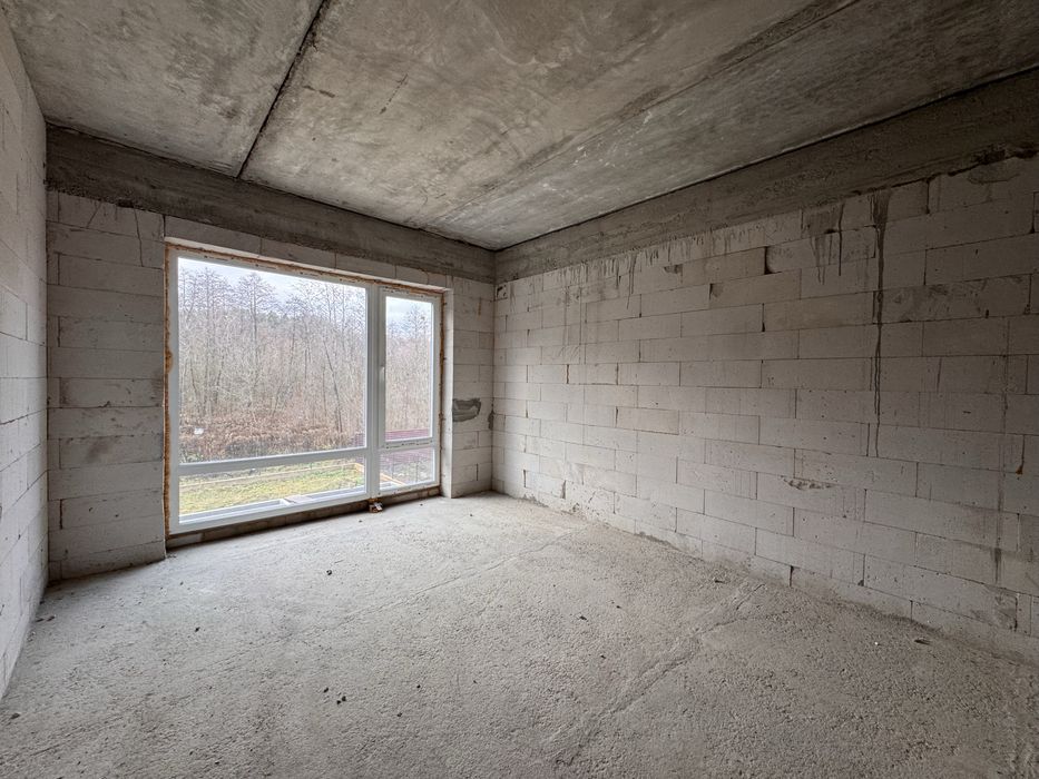 Новий будинок в передмісті