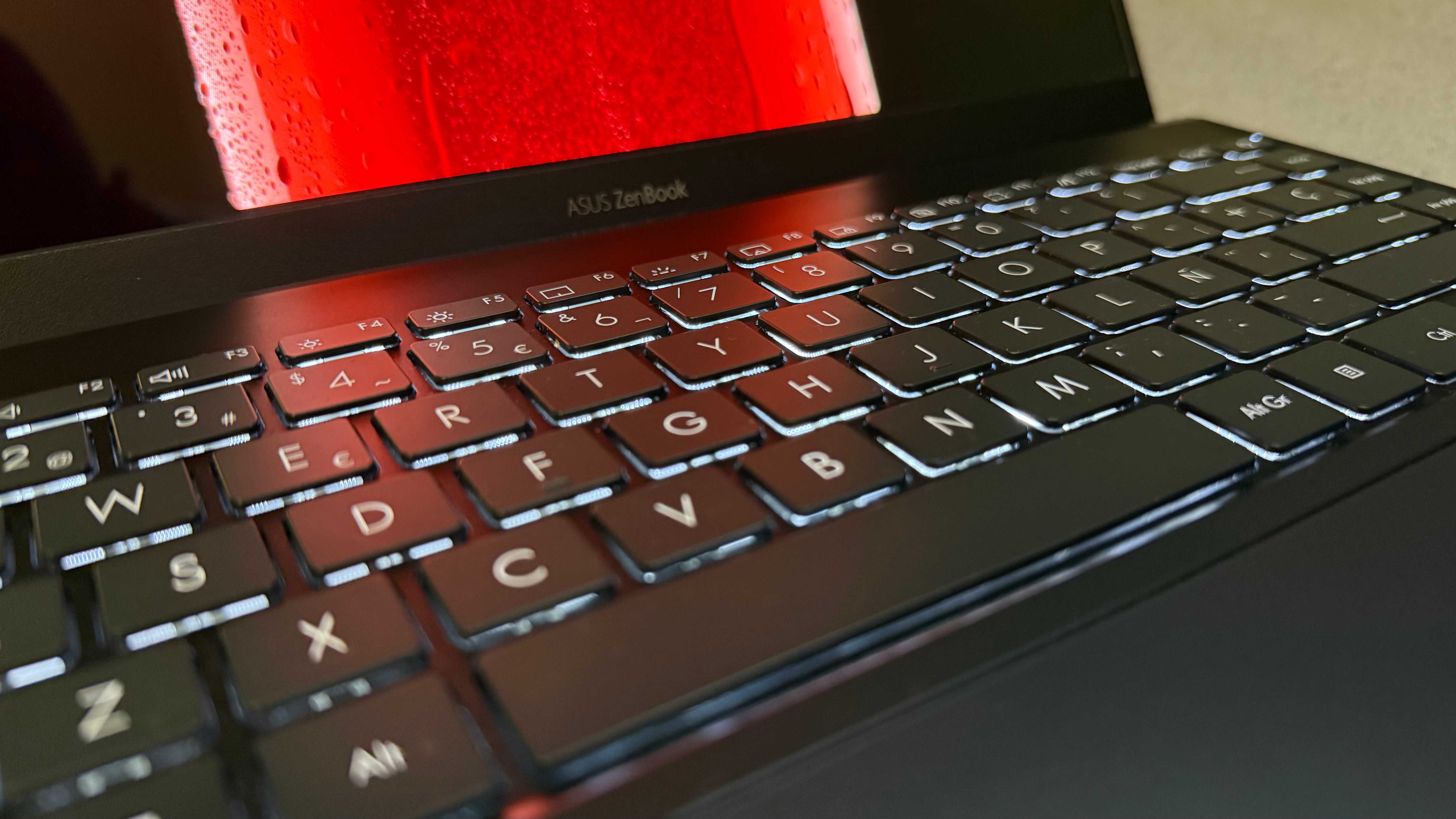 Portátil ASUS ZenBook13 OLED | Como Novo