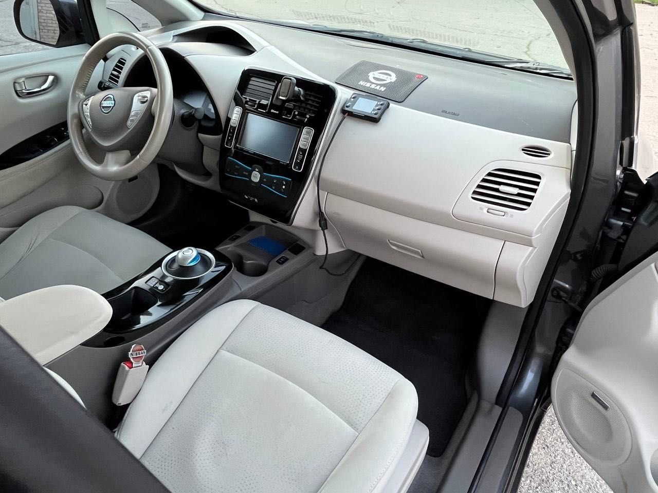 Nissan Leaf 2014