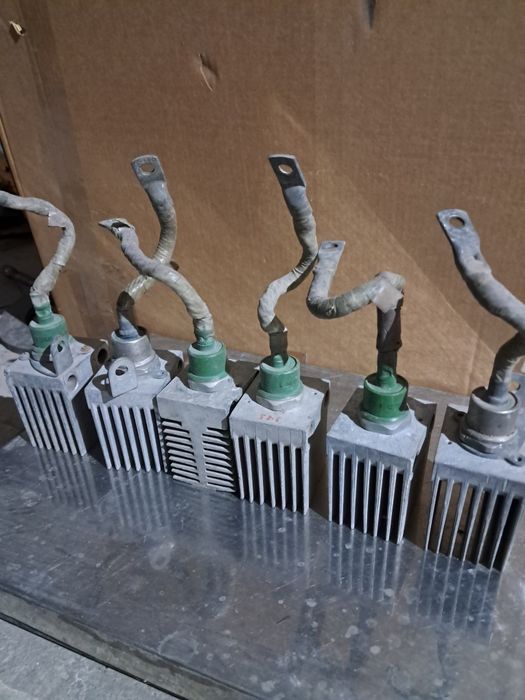 Діоди ВЛ 200 з радіаторами