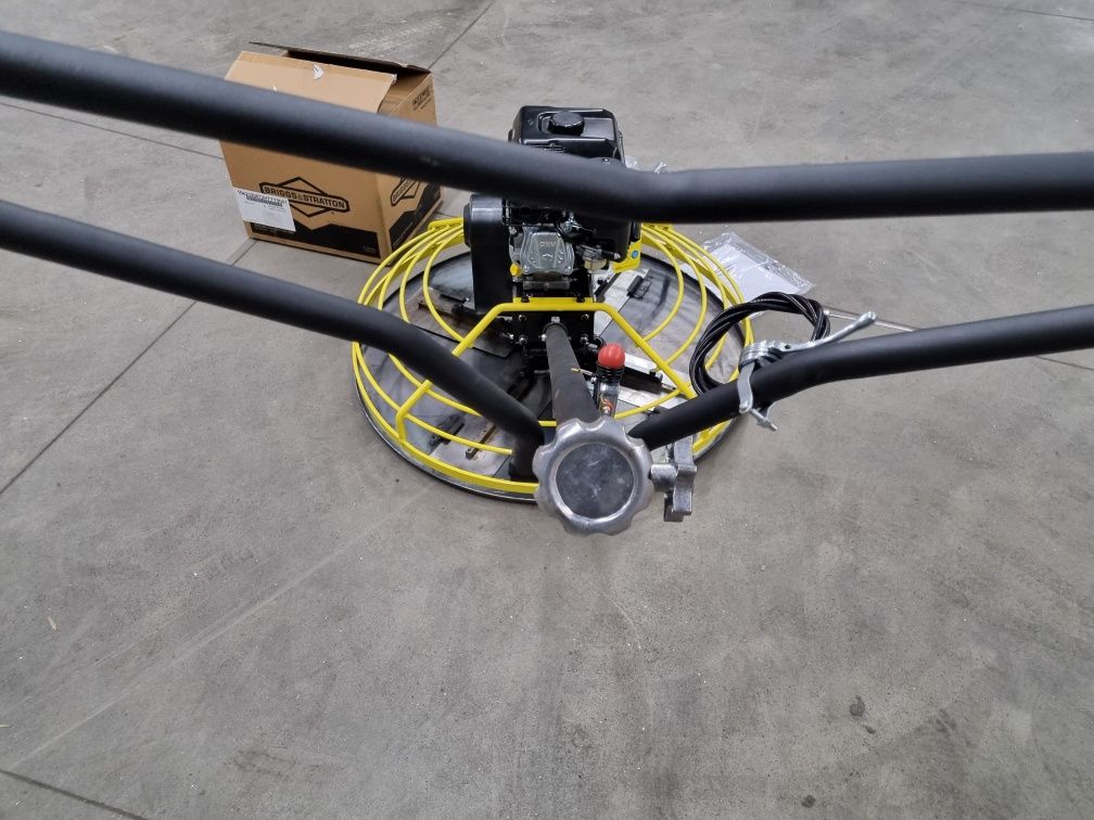 Zacieraczka spalinowa do betonu FS-PT36 XR5.0 Briggs&Stratton U.S.A