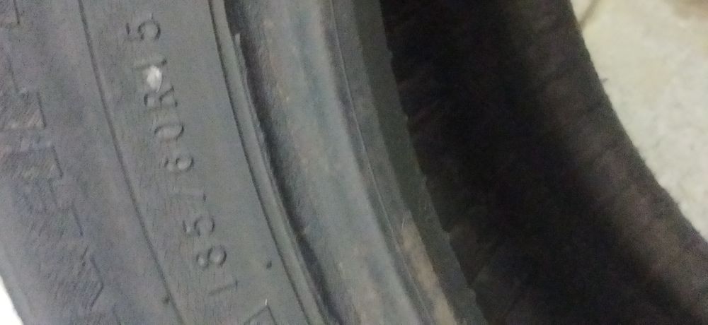 Продам покрышку 185/60/15,2111 дата одно колесо на докатка,nokian xl,р