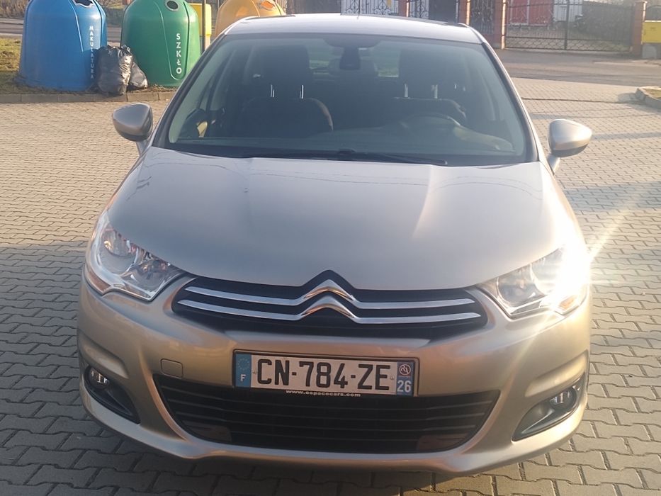 Citroen C4 bezwypadkowy . Ekonomiczny silnik. Skrzynia sześciobiegowa.