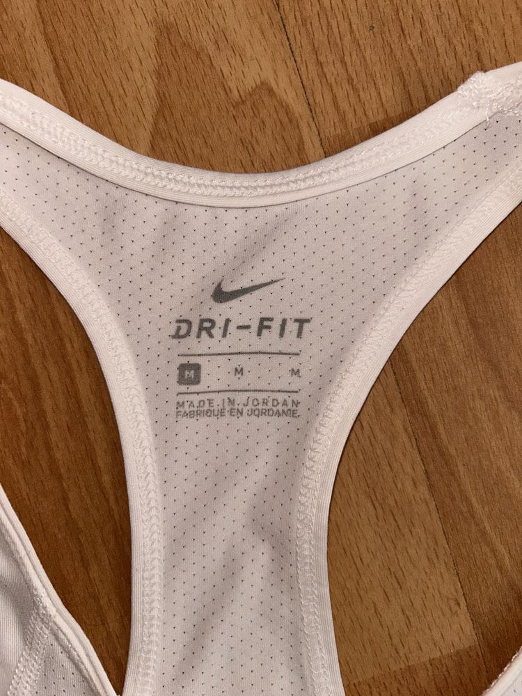 Спортивна майка Nike