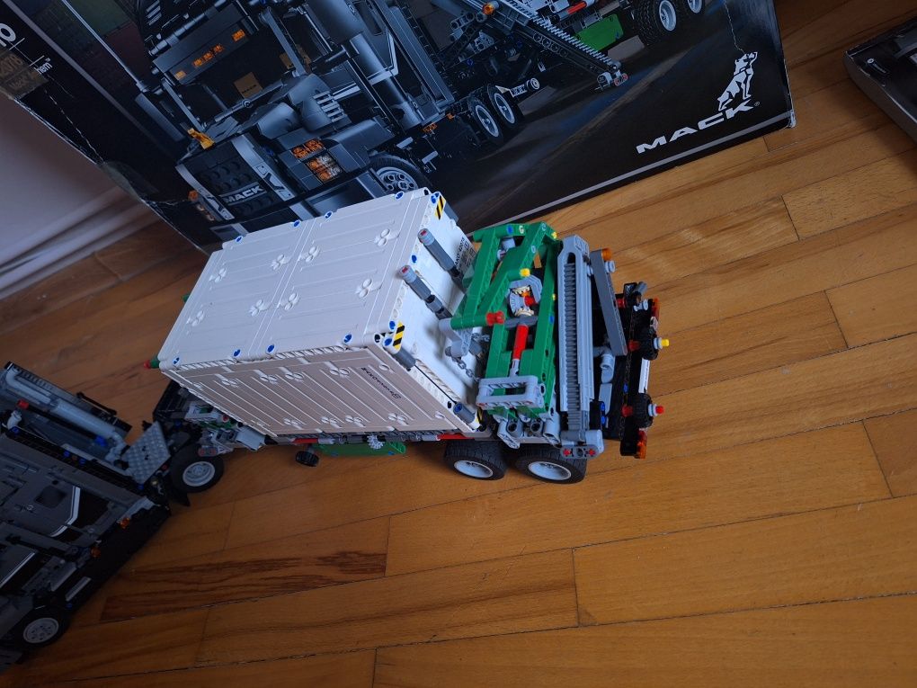 Lego technic 42078 Maćka Anthem 2w1