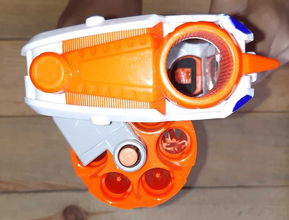 бластер nerf strong arm с выдвижным барабаном