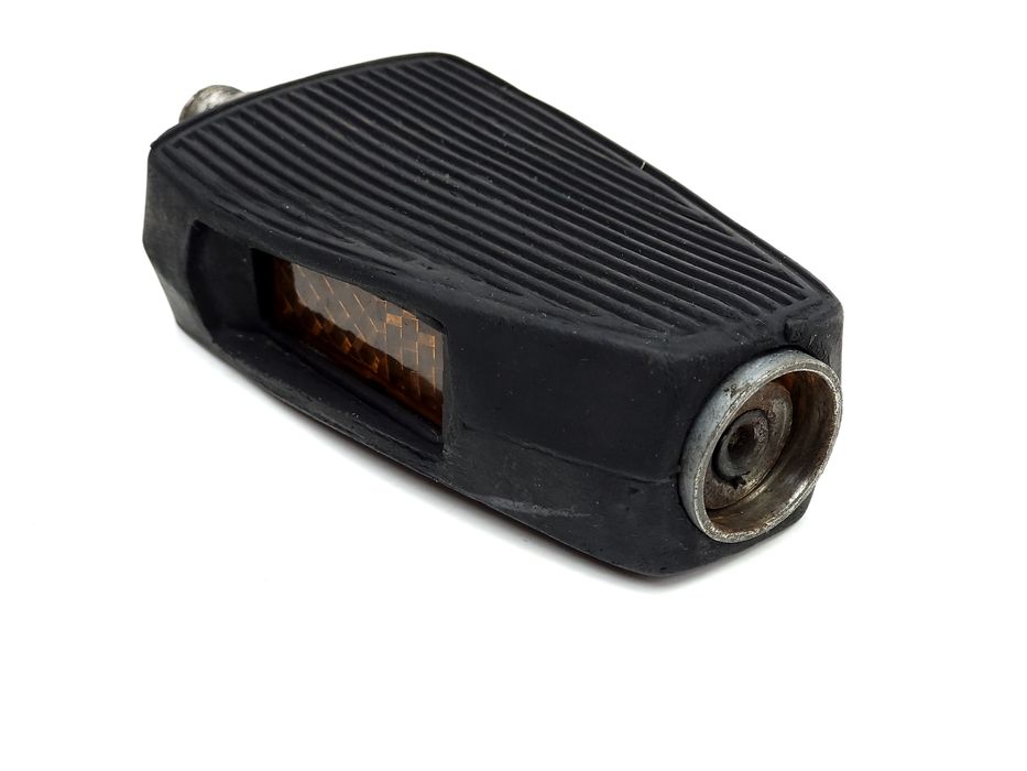 Pedał prawy gumowy ZZR Romet Wigry Karat Flaming Komar Duet PRL