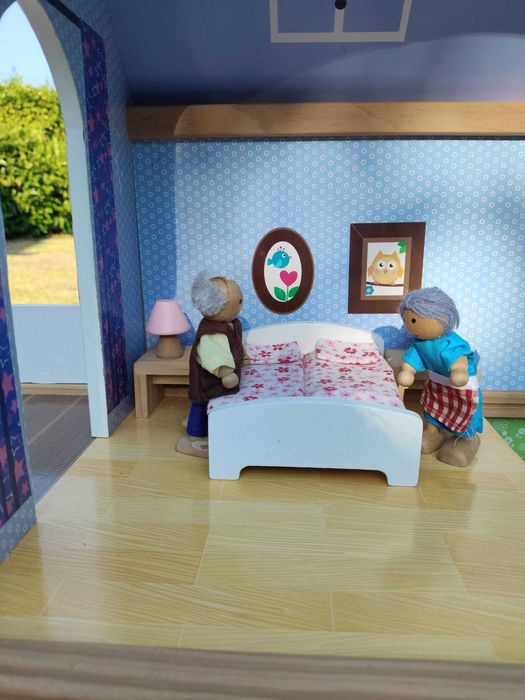 Casinha de bonecas, com acessórios incluídos