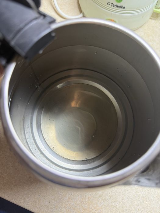 Чайник електричний