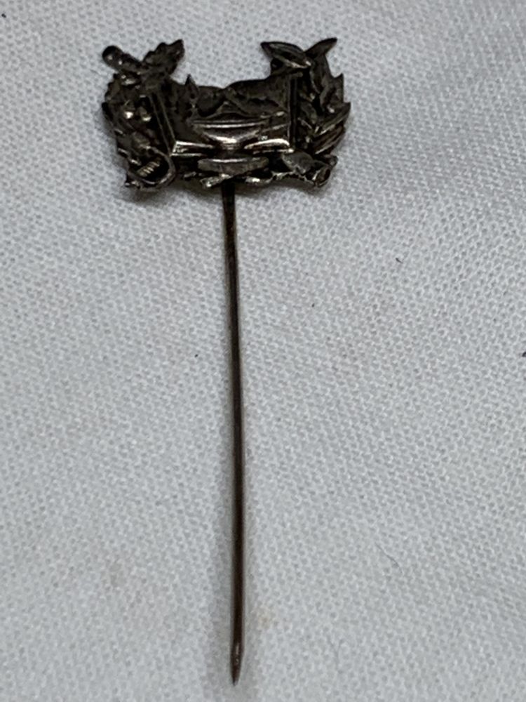 Antigo pin alfinete militar da escola IAM em prata