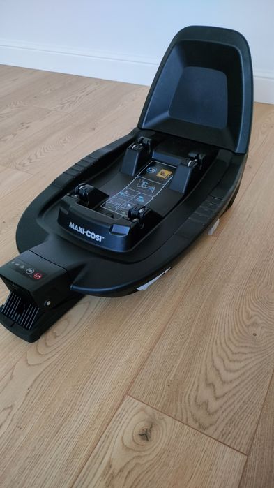 sprzedam fotelik Maxi Cosi Pebble Pro i-Size z bazą FamilyFix3