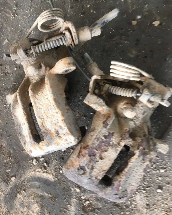 zaciski tylne zacisk vw passat b5 audi a4 b5 wersja fl lift/ przedlift