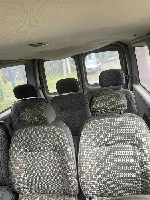 Автомобіль Опель Мовано 2005 року