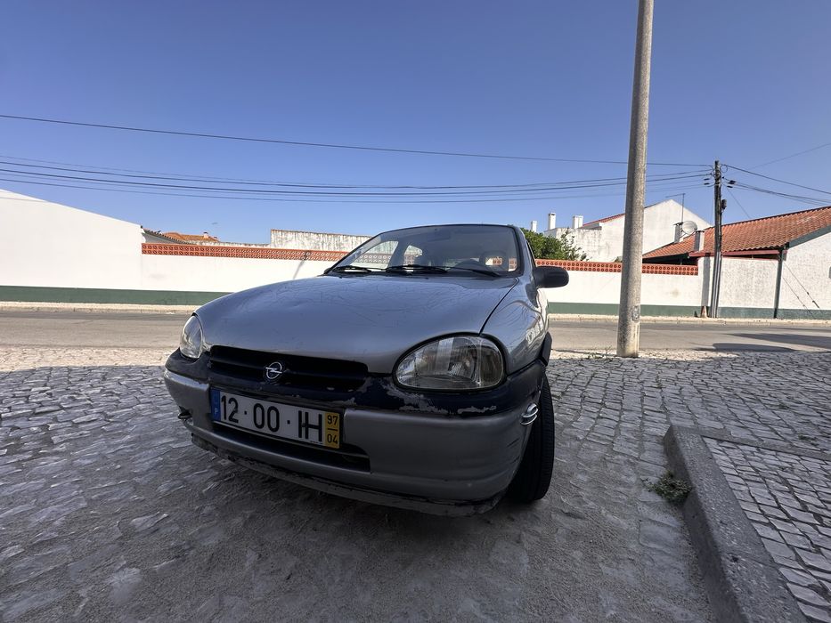 Vendo barato carro todo documentado .