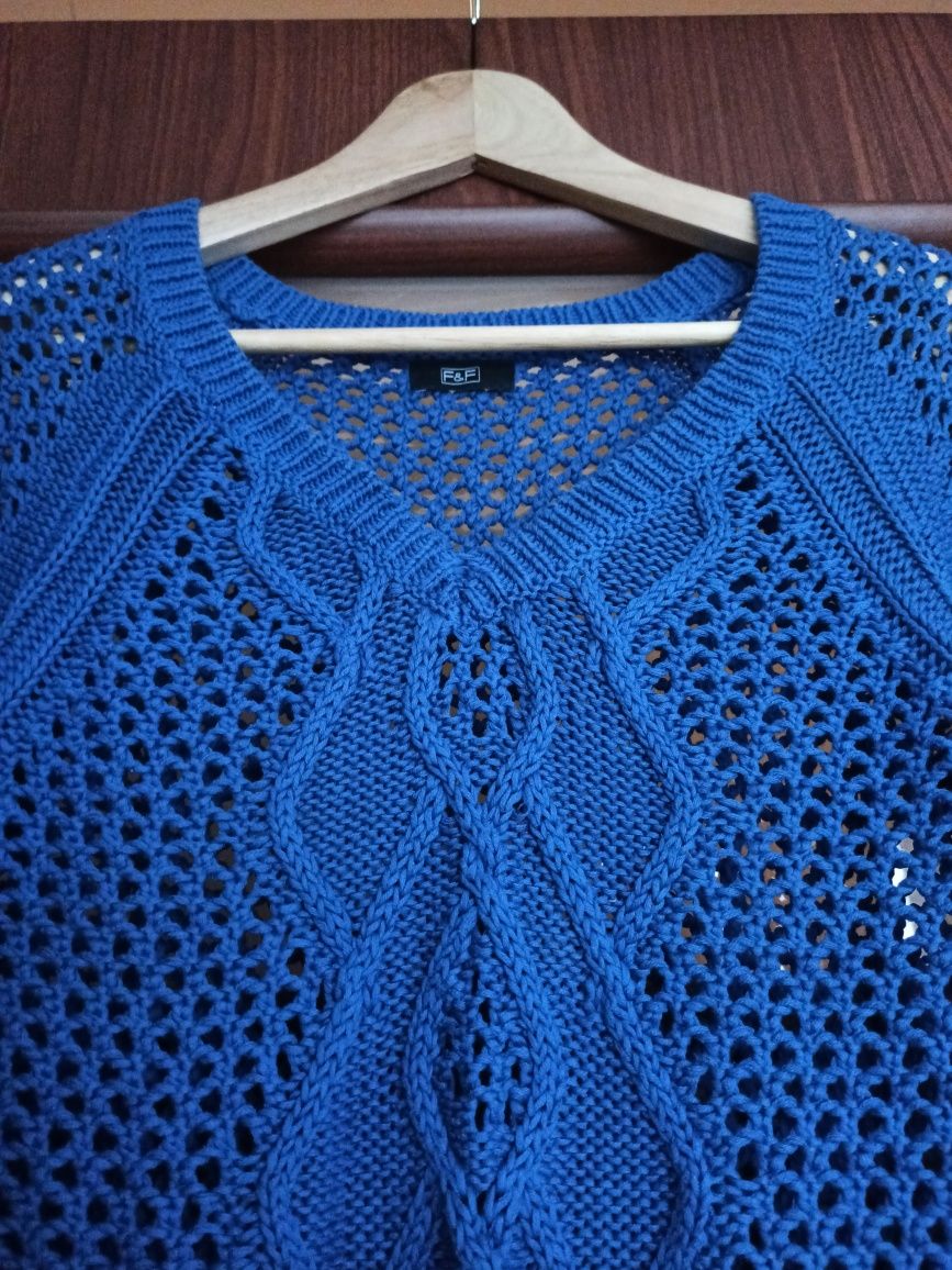 Niebieski sweter sweterek tunika